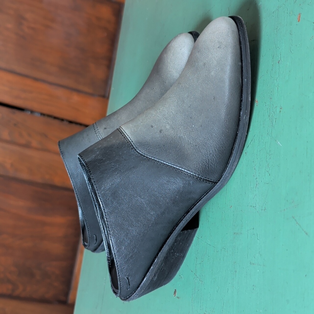 EILEEN FISHER Vacchetta Leather Slip On Mules 8